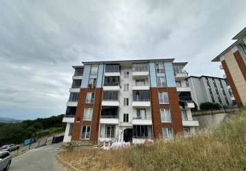 KORUCUK’TA SİTE İÇİ 3+1 ASANSÖRLÜ ARA KAT KİRALIK DAİRE